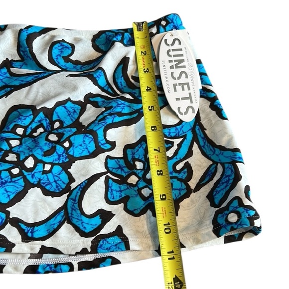 SUNSETS  NWT, Swim skirt ,skort, sz 14, floral sea design,blue,white, coastal - Picture 9 of 15